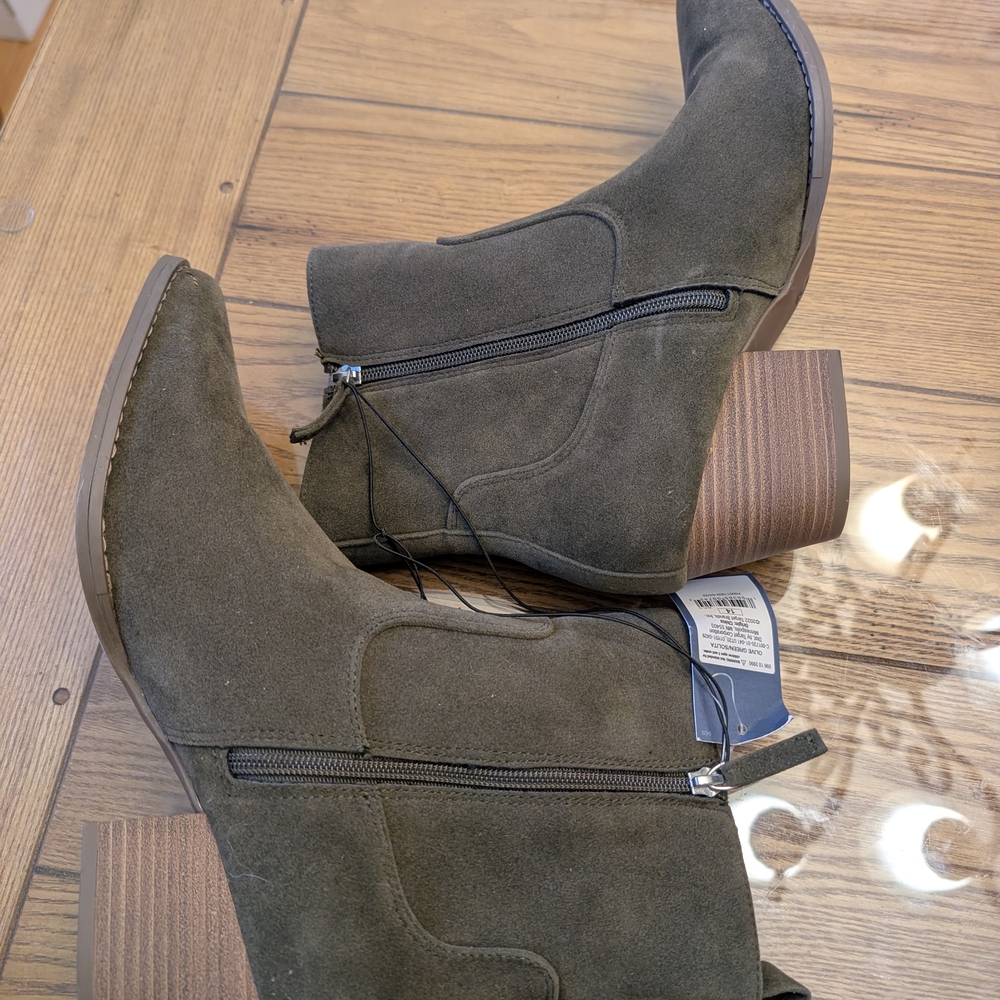 Women's Universal Thread Solita Western Boots Color Olive Green Size Multiple - Picture 6 of 9